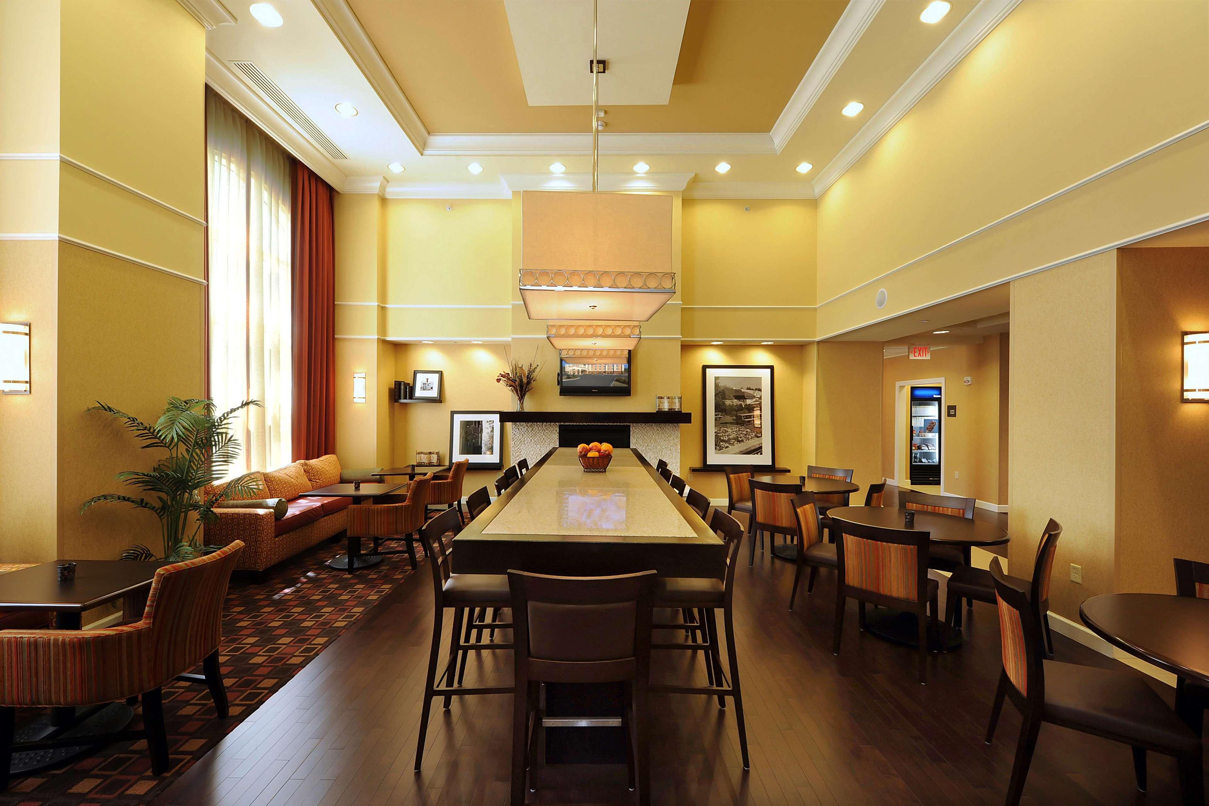 Hampton Inn & Suites Scottsboro Restoran gambar